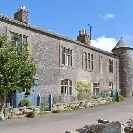 Nyaraló Hall Smardale