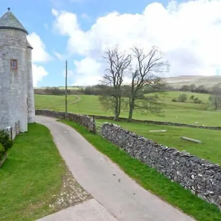 Nyaraló Hall Smardale